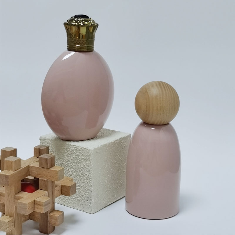 Modern Cylinder Heavy Base Glass Perfume Bottle With Sprayer Wholesale Ladies Empty Perfume Bottle With Different Wooden Cap GL8