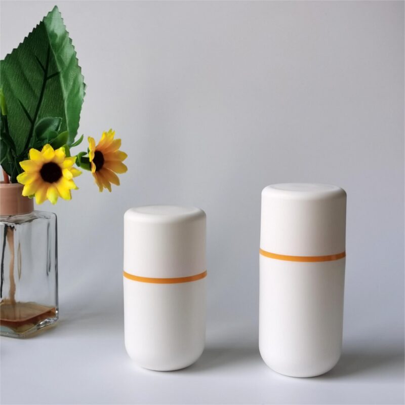 Eco-Conscious Airless Bottle – Refillable and Sustainable AB0083