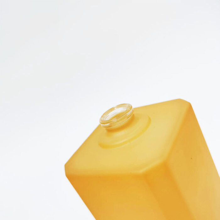 Custom-made Heavy Base Irregular Crimp Mouth 100ml Glass Perfume Spray Bottle GL0020 - Image 7